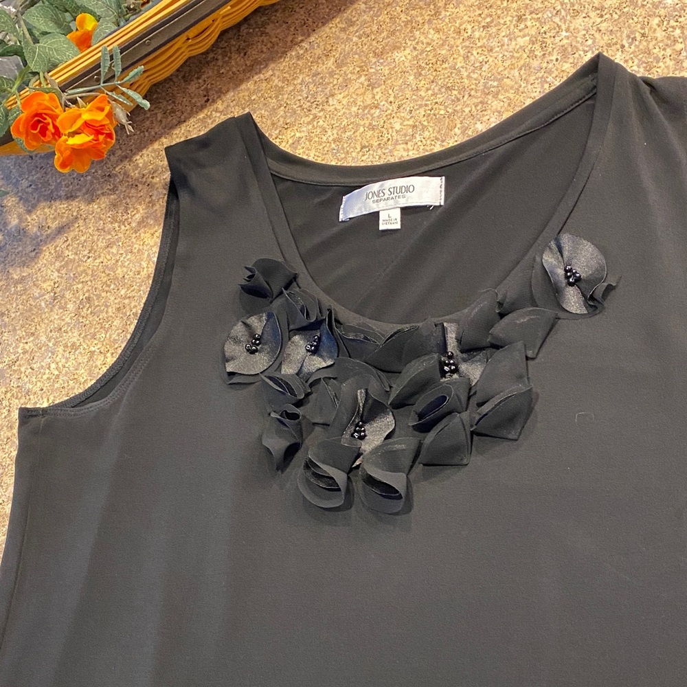 Jones Studio Separates Black Dressy Floral Embellished Tank Sleeveless Top Large